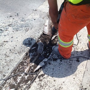 Junta de dilatação piso concreto